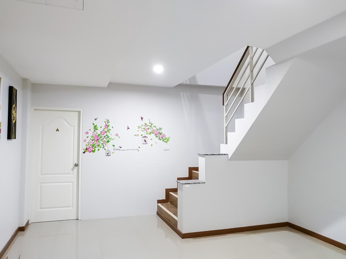 The Sun Hostel Chiang Mai Exterior photo