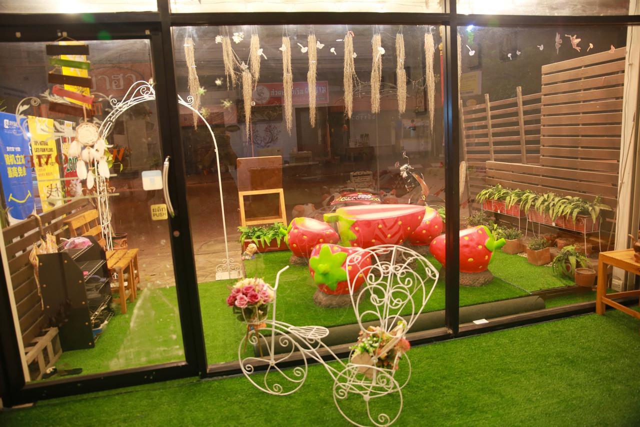 The Sun Hostel Chiang Mai Exterior photo