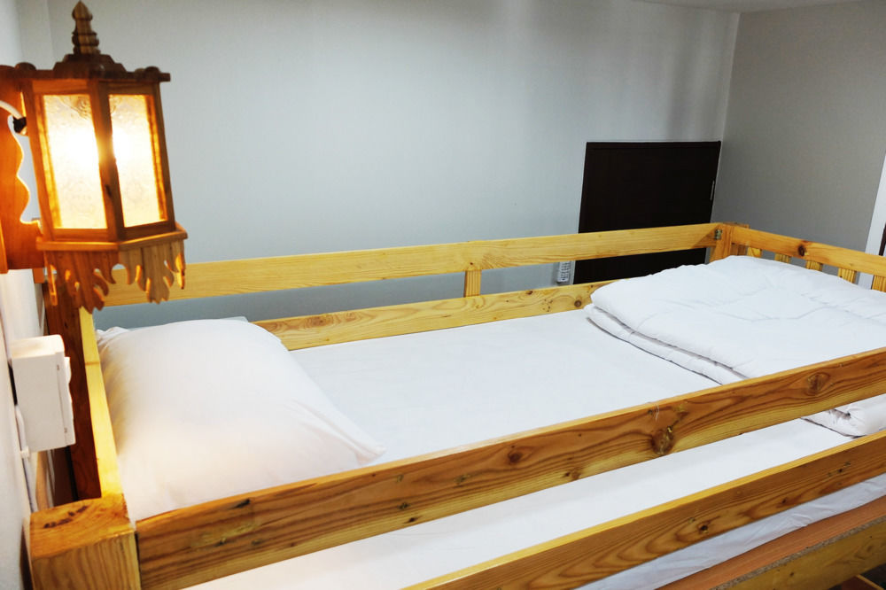The Sun Hostel Chiang Mai Exterior photo