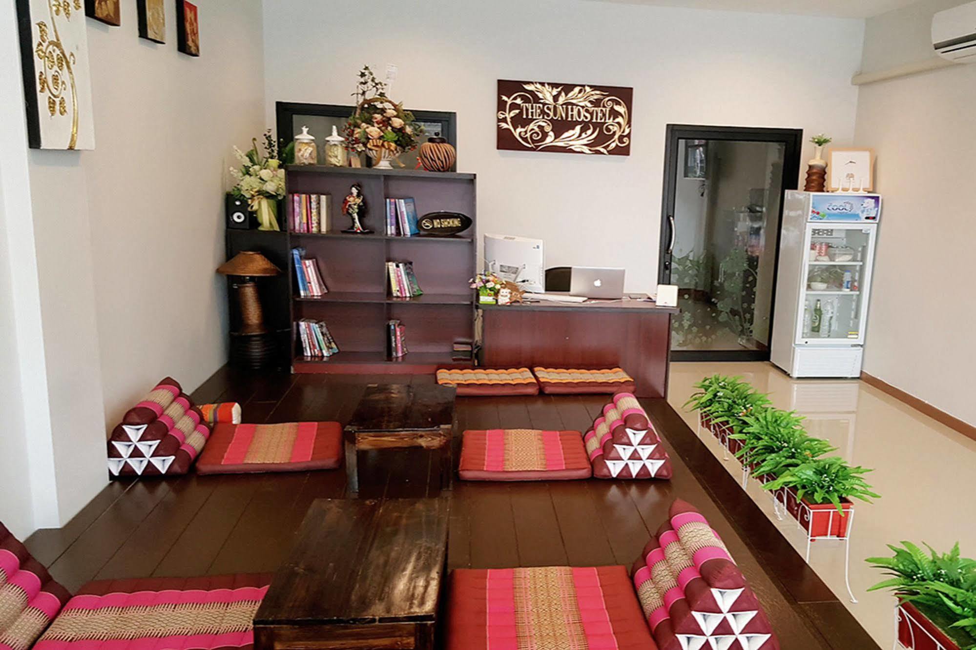 The Sun Hostel Chiang Mai Exterior photo
